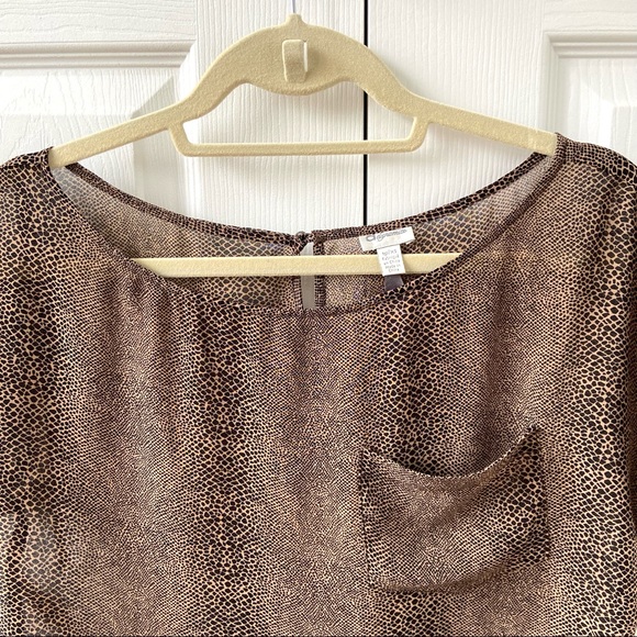 Sheer leopard print short sleeve top - Picture 2 of 4